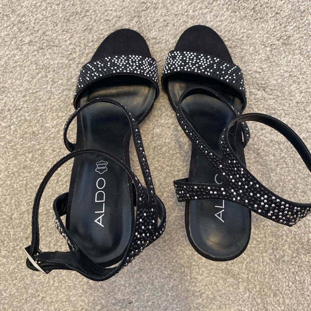 Aldo Studded Black Suede Heels Size Great Condition! - Picture 2 of 7